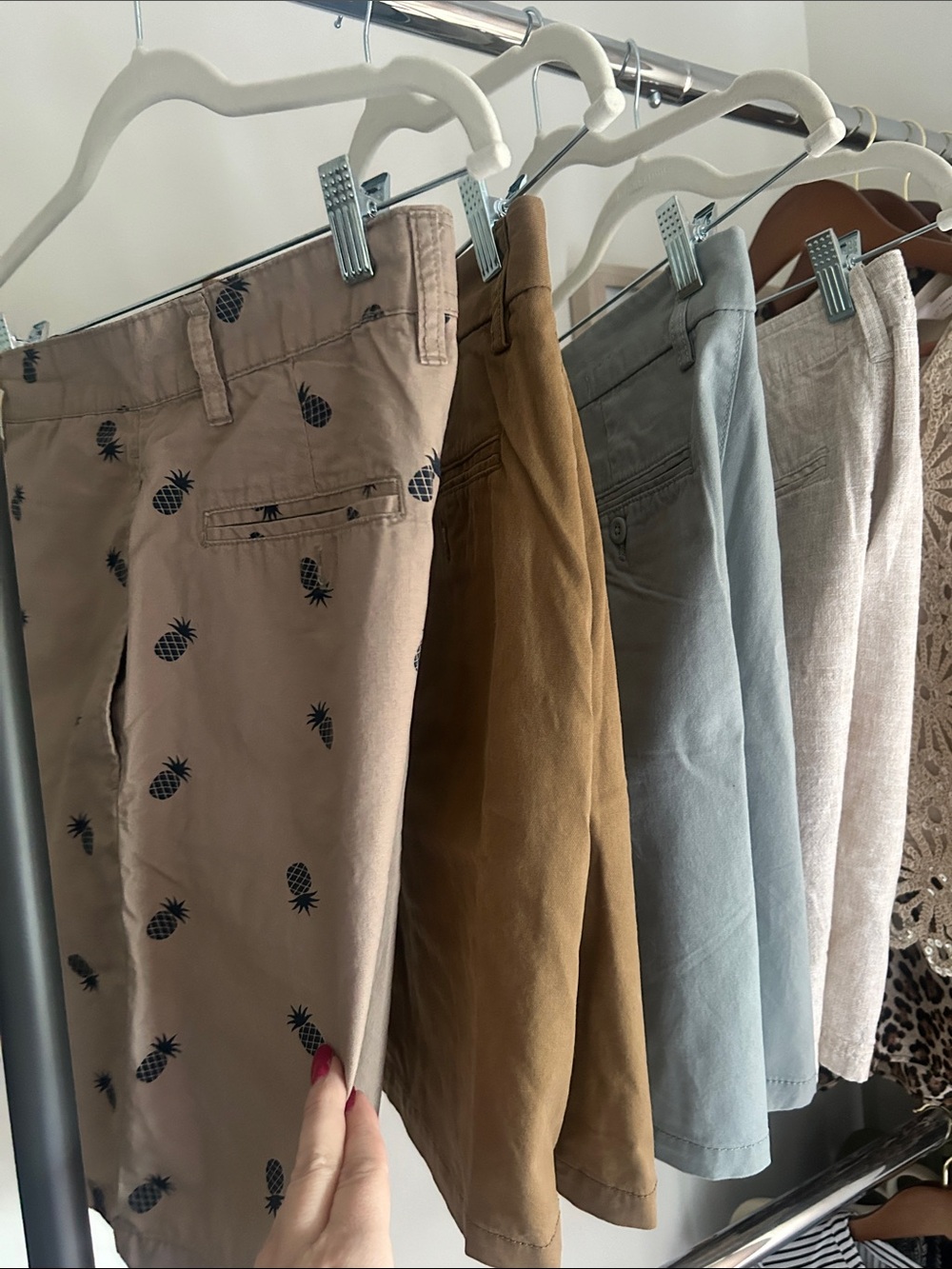 Men's 32 Casual Shorts Bundle in sage slim, Tan, Khaki linen & Pineapple Print